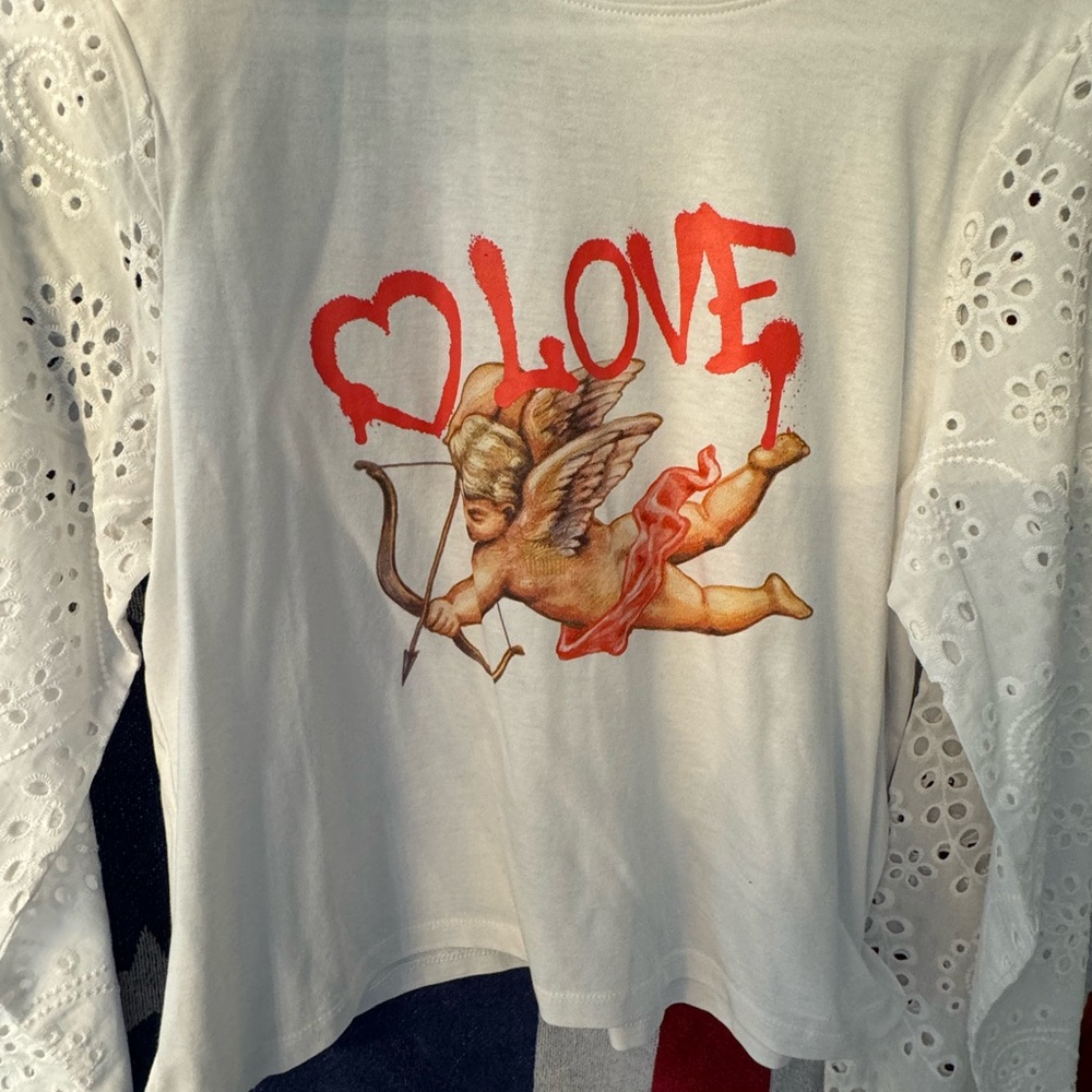 Long sleeve LOVE ❤️ shirt w Eyelet pattern